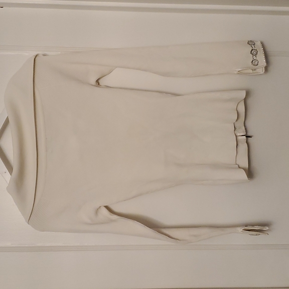 Top - Picture 3 of 3